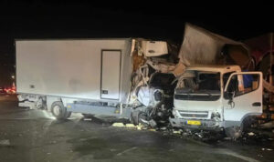 Νέα αιματοχυσία στην άσφαλτο: Ένας νεκρός μετά από σφοδρή σύγκρουση δύο φορτηγών (φωτογραφίες)