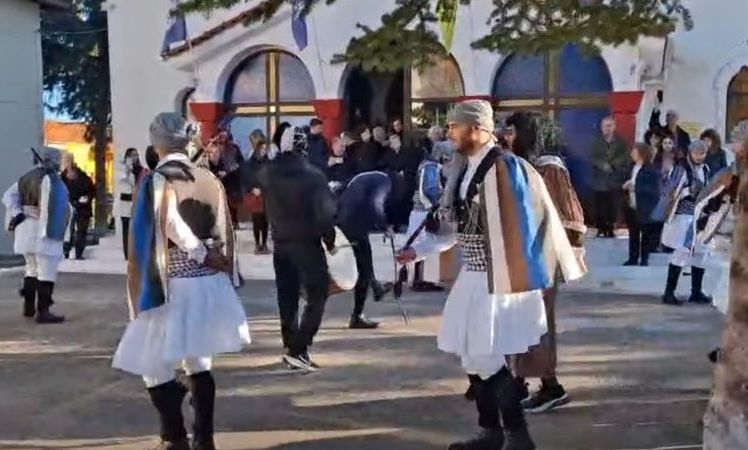 Κοζάνη: Οι Μωμόγεροι κάνουν… το πιο ξεχωριστό ποδαρικό για το 2026