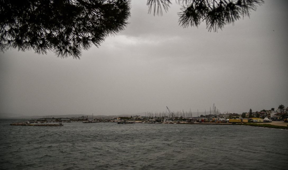 Καιρός: Στο έλεος των νοτιάδων και σήμερα η Κρήτη – Στους 24 βαθμούς θα ανέβει ο υδράργυρος