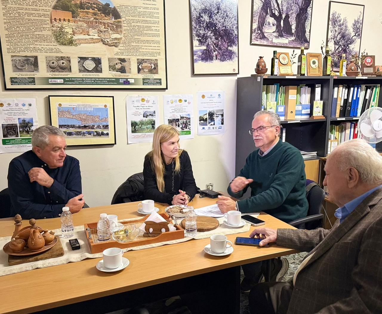 Μέτρια η φετινή ελαιοπαραγωγή στην Κρήτη με χαμηλές τιμές ανά λίτρο- «Βρισκόμαστε μπροστά σε ένα πρόβλημα που δύσκολα λύνεται»