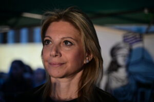 Καρυστιανού: Άτομο από το κίνημα που αποχώρησε καλούσε κόσμο σε συγκεντρώσεις έναντι χρηματικού ποσού