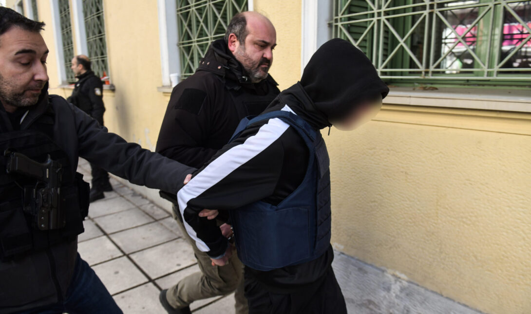 Σέρρες: H μητέρα του 17χρονου Άγγελου απευθύνει σπαρακτική έκκληση στους φίλους του να «σπάσουν» τη σιωπή τους