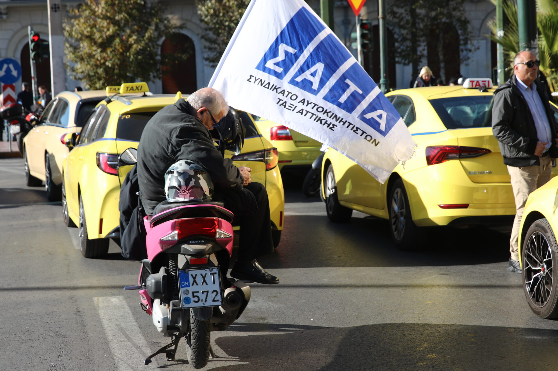 Χωρίς ταξί σήμερα και αύριο η Αττική
