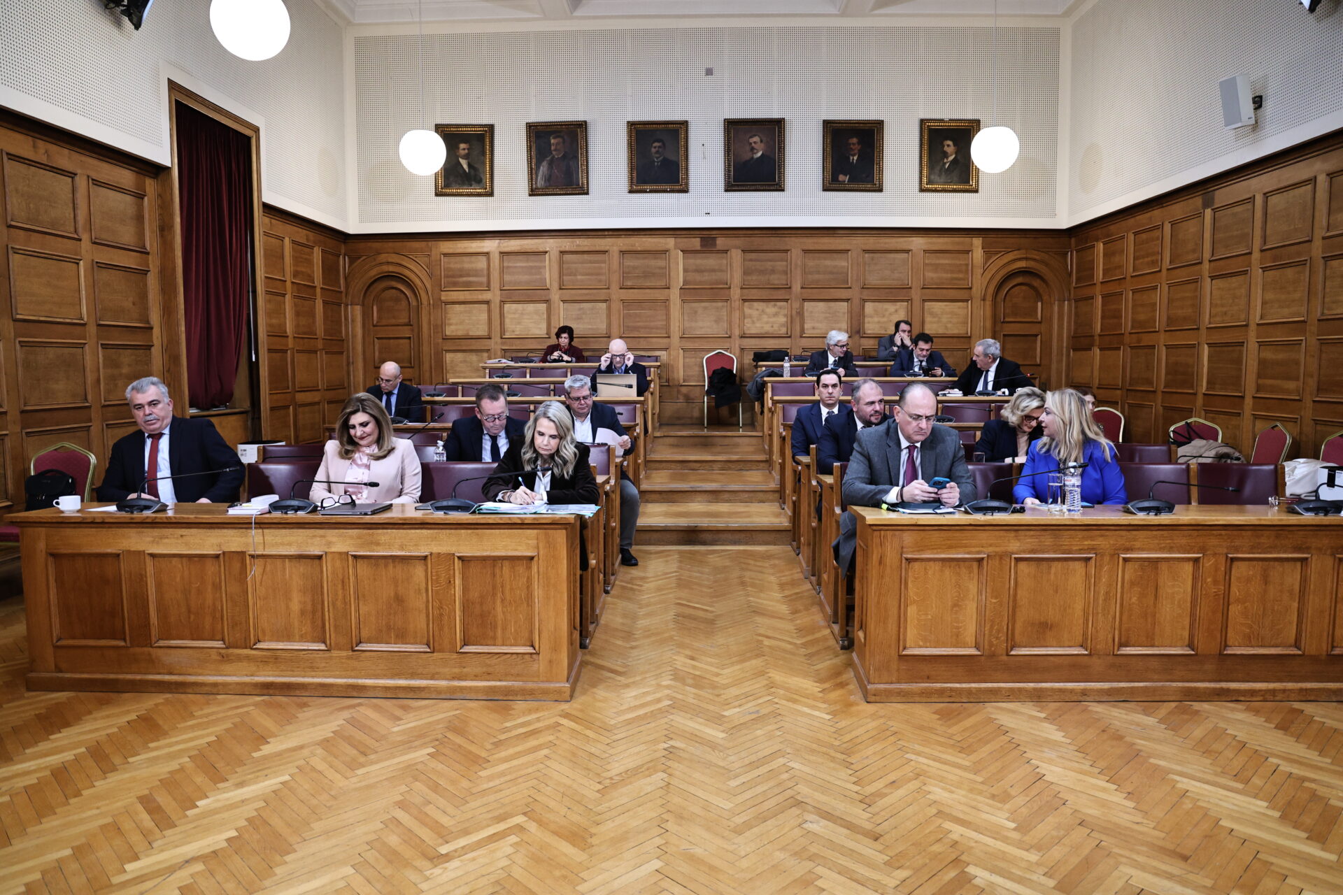 Νέα ένταση στην εξεταστική για τον ΟΠΕΚΕΠΕ: Αντιδράσεις μετά την της ΝΔ για περικοπή μαρτύρων της περιόδου 1999-2015