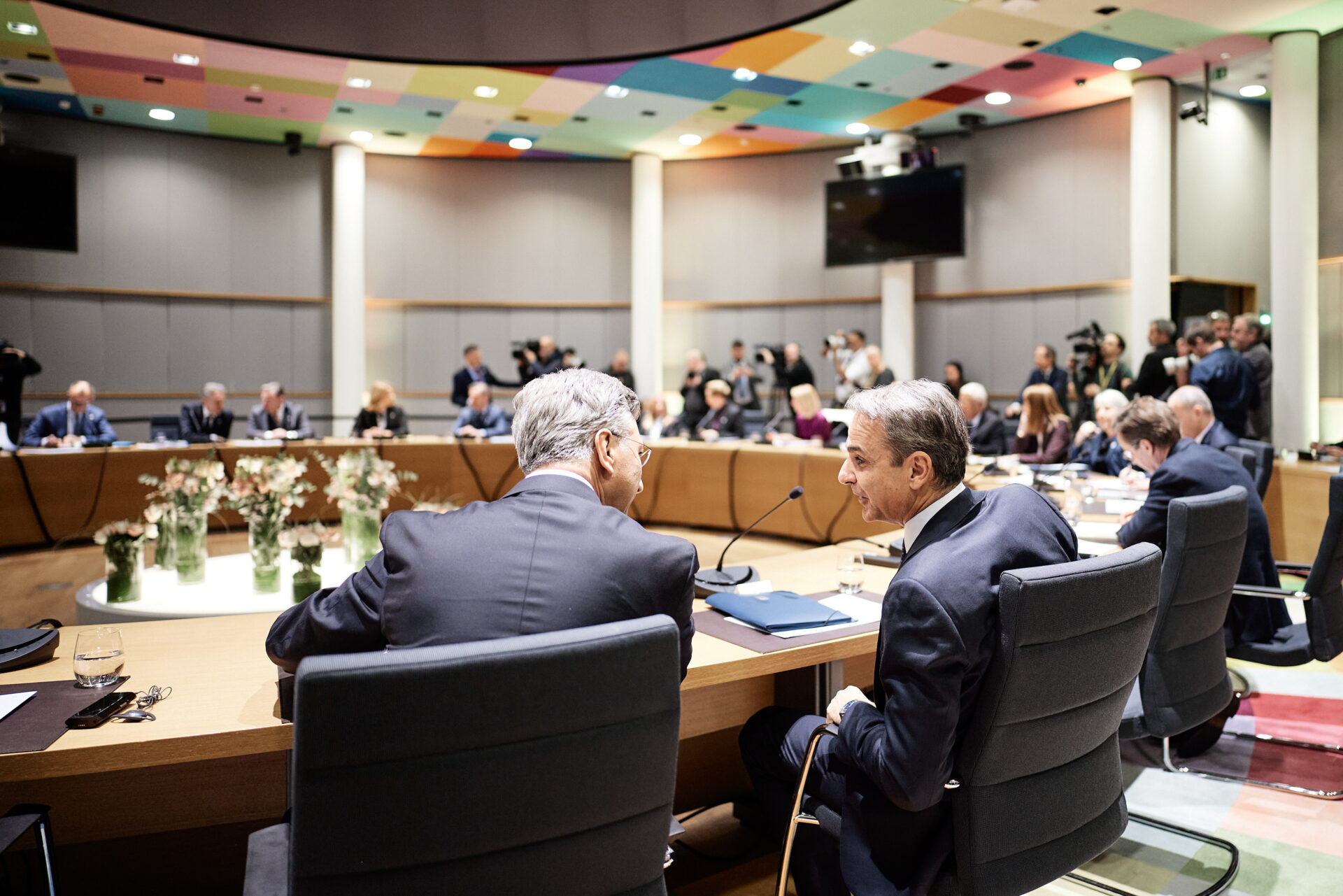 Κοινή γραμμή των «27» της ΕΕ απέναντι στον Τραμπ: Οι θέσεις της Αθήνας για το «Συμβούλιο Ειρήνης» και τη Γροιλανδία