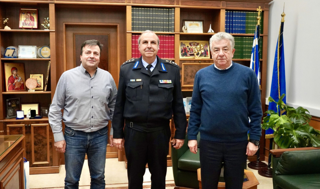 Στον Περιφερειάρχη ο νέος Συντονιστής Επιχειρήσεων Βορείου – Νοτίου Αιγαίου και Κρήτης Μιχάλης Σεληνιωτάκης
