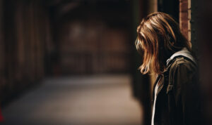 Ηράκλειο: Στον ανακριτή σήμερα η 42χρονη μητέρα για την υπόθεση φρίκης στη Μεσαρά – Τη Δευτέρα απολογείται ο πατέρας