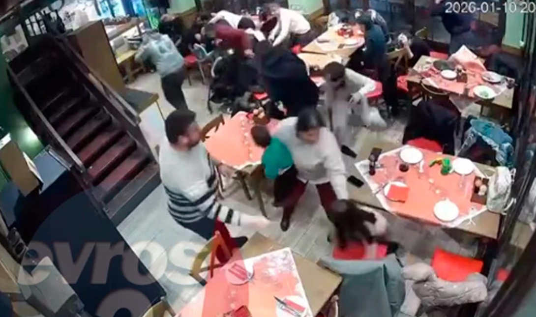 Σκηνές πανικού στην Αλεξανδρούπολη: Πελάτες πιτσαρίας τρέχουν να σωθούν από το χτύπημα ανεμοστρόβιλου – Δείτε βίντεο