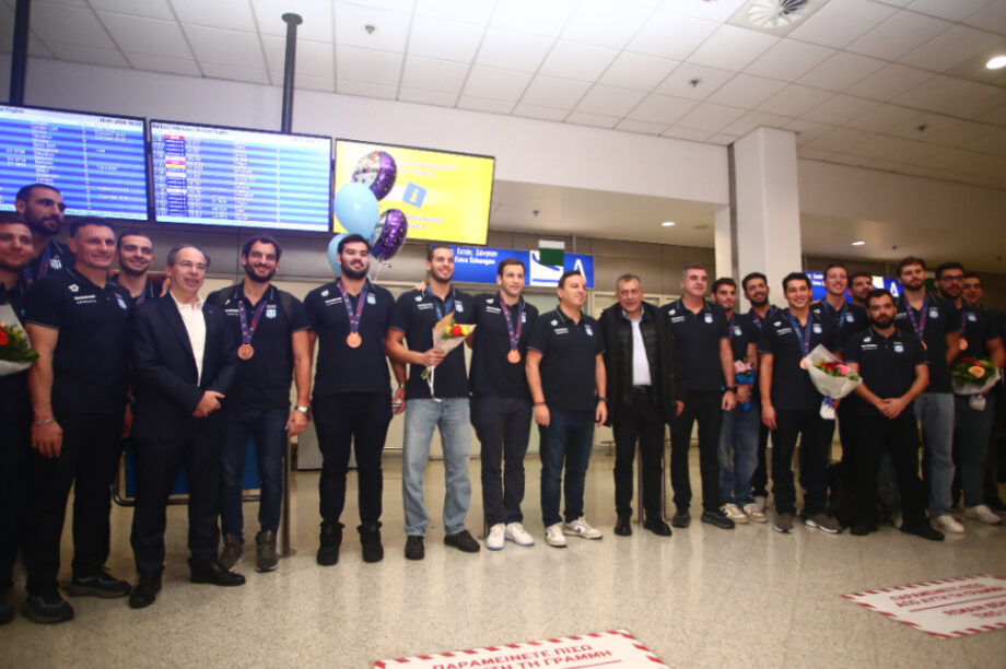 Εθνική Πόλο Επιστροφή