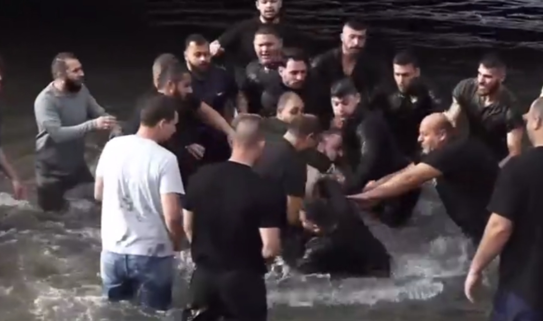 Συμπλοκή στη Φλώρινα για τα Θεοφάνια! (βίντεο)