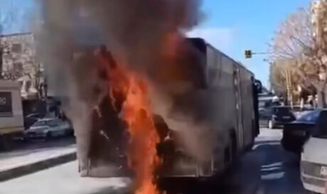 Παρανάλωμα του πυρός έγινε λεωφορείο στη Θεσσαλονίκη