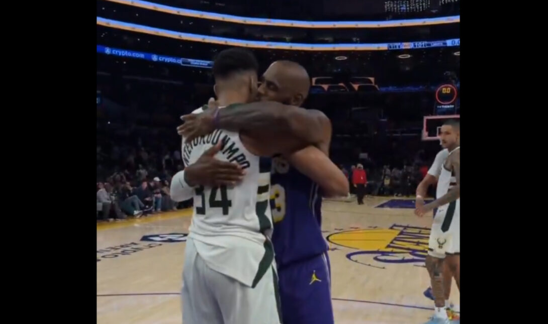 ΝΒΑ: Θερμή αγκαλιά και ασπασμός του Λεμπρόν στον Αντετοκούνμπο (βίντεο)