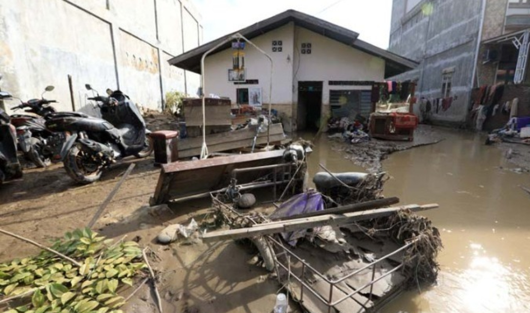 Ινδονησία: Φονικές πλημμύρες με 14 νεκρούς και 4 αγνοούμενους