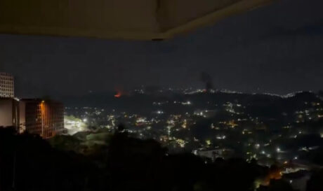 Συναγερμός στη Βενεζουέλα με ισχυρές εκρήξεις στο Καράκας (βίντεο)