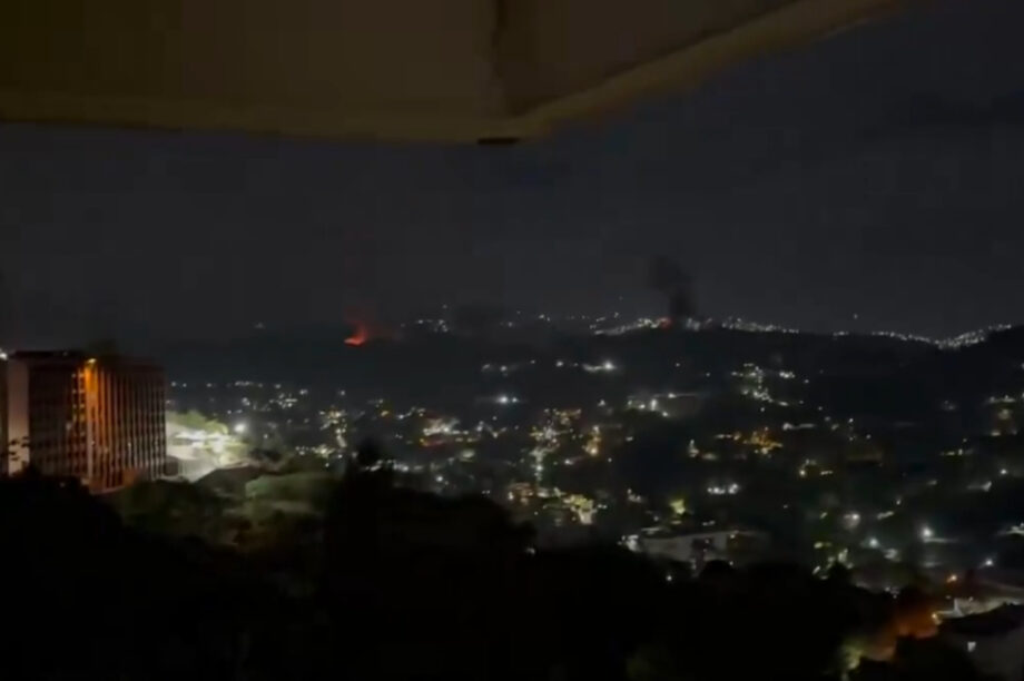 Συναγερμός στη Βενεζουέλα με ισχυρές εκρήξεις στο Καράκας (βίντεο)