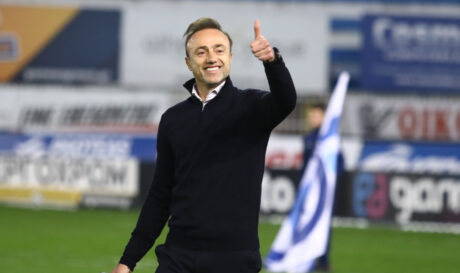 Κόντης χαρούμενος