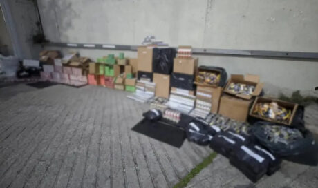 Εξαρθρώθηκαν δύο κυκλώματα για παράνομα καπνικά προϊόντα, 11 συλλήψεις