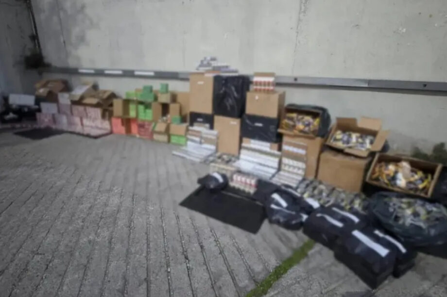 Εξαρθρώθηκαν δύο κυκλώματα για παράνομα καπνικά προϊόντα, 11 συλλήψεις