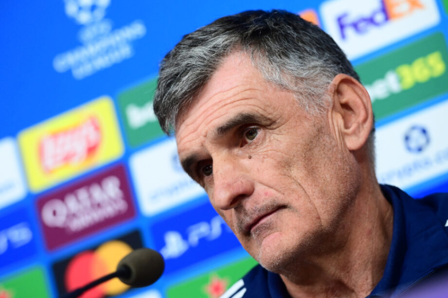 Μεντιλίμπαρ κοντινή