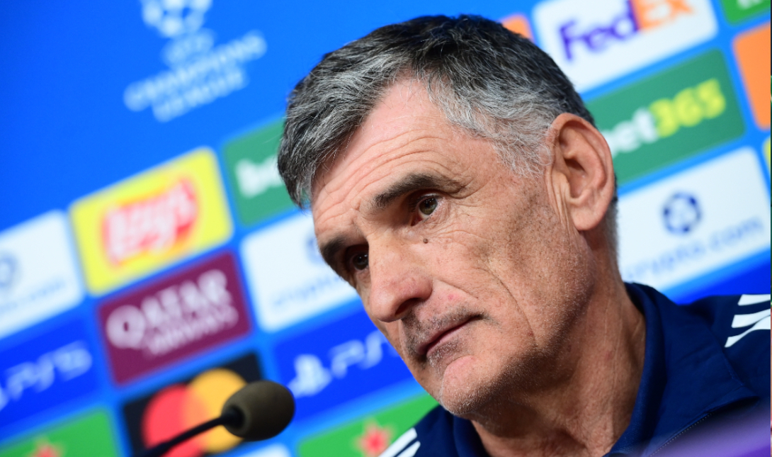 Μεντιλίμπαρ κοντινή