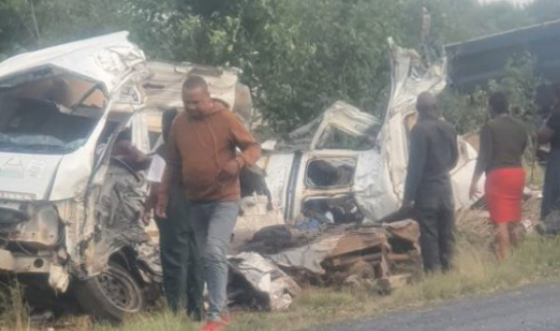 Νεκροί 11 μαθητές μετά από σύγκρουση λεωφορείου με φορτηγό στη Νότια Αφρική