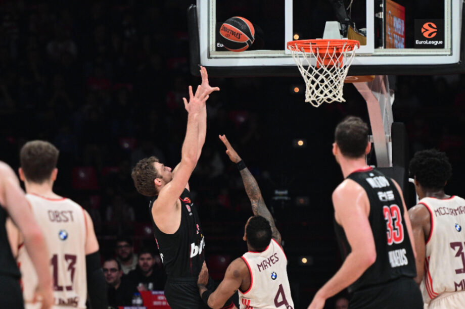 Βεζένκοφ Ολυμπιακός Μπάσκετ