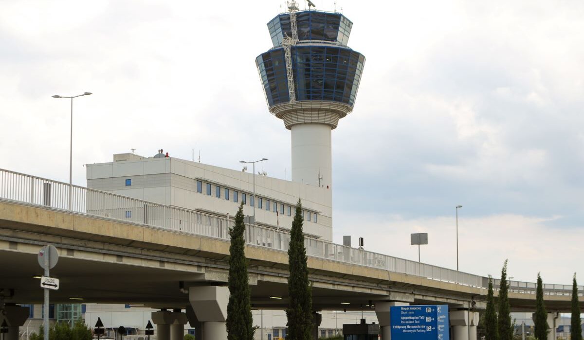 Μπλακ άουτ στο FΙR Αθηνών: Την παραίτηση του διοικητή της ΥΠΑ θα ζητήσει ο Δήμας