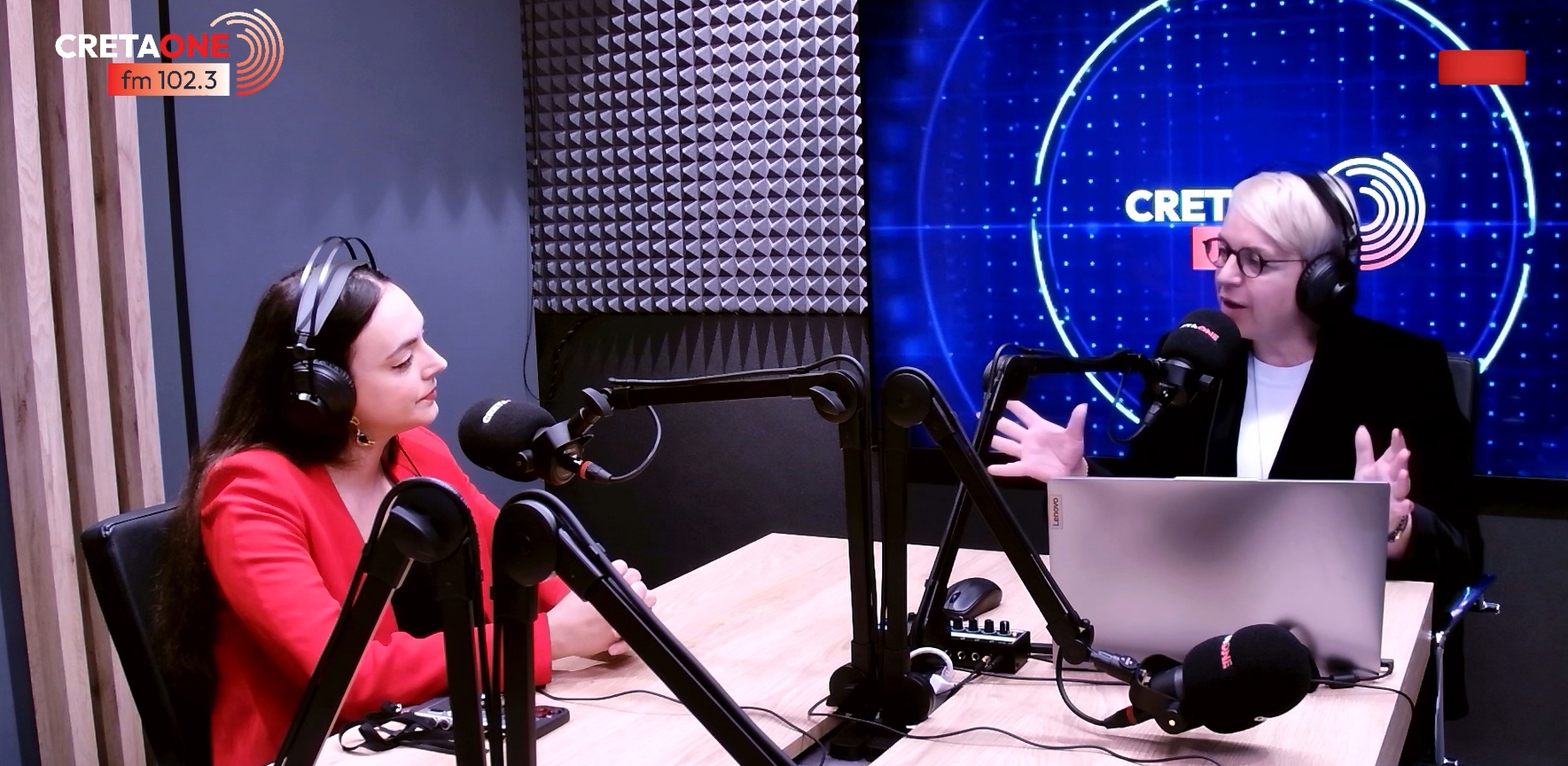 «Δεν είναι πρωτοτυπία ούτε καν επαναστατική πράξη να τραγουδήσει μια γυναίκα ριζίτικα»