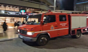 Ηράκλειο: Πρόλαβε τα χειρότερα στο κέντρο η Πυροσβεστική