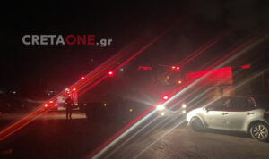 Ηράκλειο: Υπό έλεγχο τέθηκε η φωτιά που ξέσπασε σε επιχείρηση στην ΒΙΠΕ (φωτογραφίες)