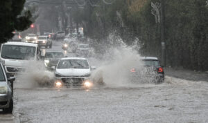 Καιρός: Συνεχίζεται η κακοκαιρία και αύριο 22/1 στην Κρήτη με βροχές και θυελλώδεις ανέμους