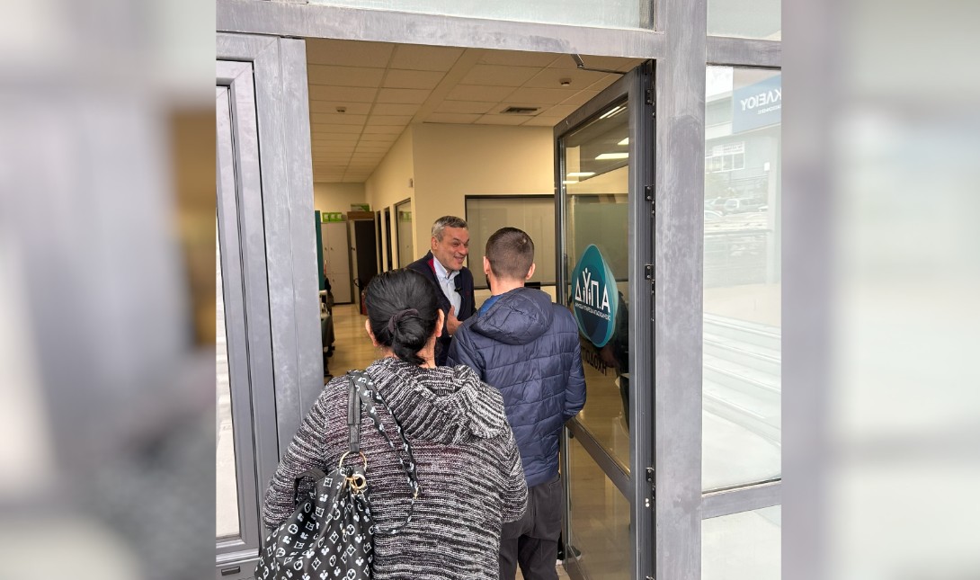 Στο πλευρό των ξενοδοχοϋπαλλήλων ο Χάρης Μαμουλάκης