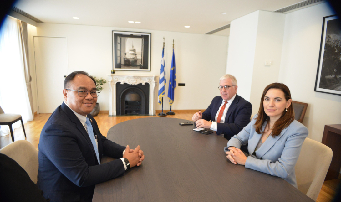 Η υπουργός Τουρισμού Όλγα Κεφαλογιάννη συναντήθηκε με τον πρέσβη των Φιλιππίνων στην Ελλάδα, Giovanni E. Palec