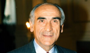 Δένδιας: «Αποχαιρετάμε με θλίψη τον πρώην υπουργό και αντιναύαρχο ε.α. του Πολεμικού Ναυτικού, Αλέξανδρο Παπαδόγγονα»