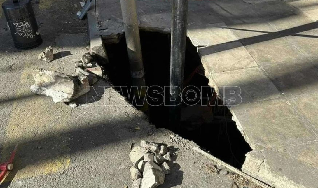 Αποκαταστάθηκε η κυκλοφορία των οχημάτων στη Βασιλέως Γεωργίου Β’ και στην οδό Ιοφώντος – «Κρατήρας» σχηματίστηκε κάτω από στύλο ηλεκτροφωτισμού