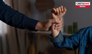 Κρήτη: Η σιωπή και η λογική της «ιδιοκτησίας» γεννούν κάθε μορφή βίας