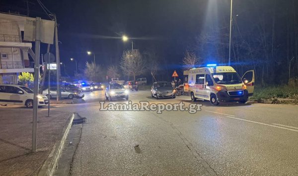 Λαμία: Τροχαίο ατύχημα με δύο Ι.Χ να συγκρούονται – Ένας τραυματίας