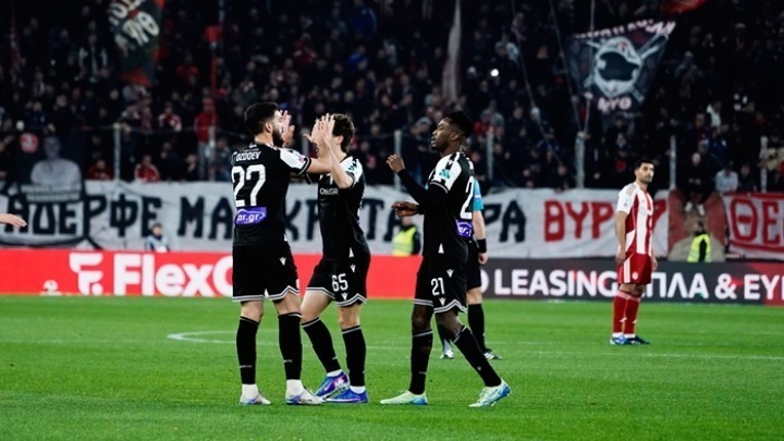 Ολυμπιακός – ΠΑΟΚ 0-2: «Άλωσε» το Φάληρο και πέταξε στους «4» ο δικέφαλος του Βορρά