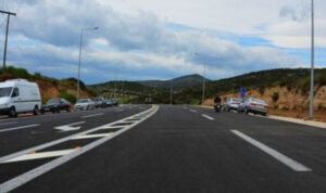 ΒΟΑΚ: Γεμίζει «κορίνες» και λαμαρίνες ο δρόμος Χανιά-Ηράκλειο