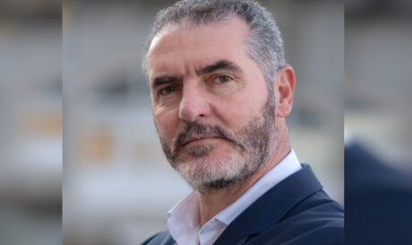 Μανόλης Χνάρης