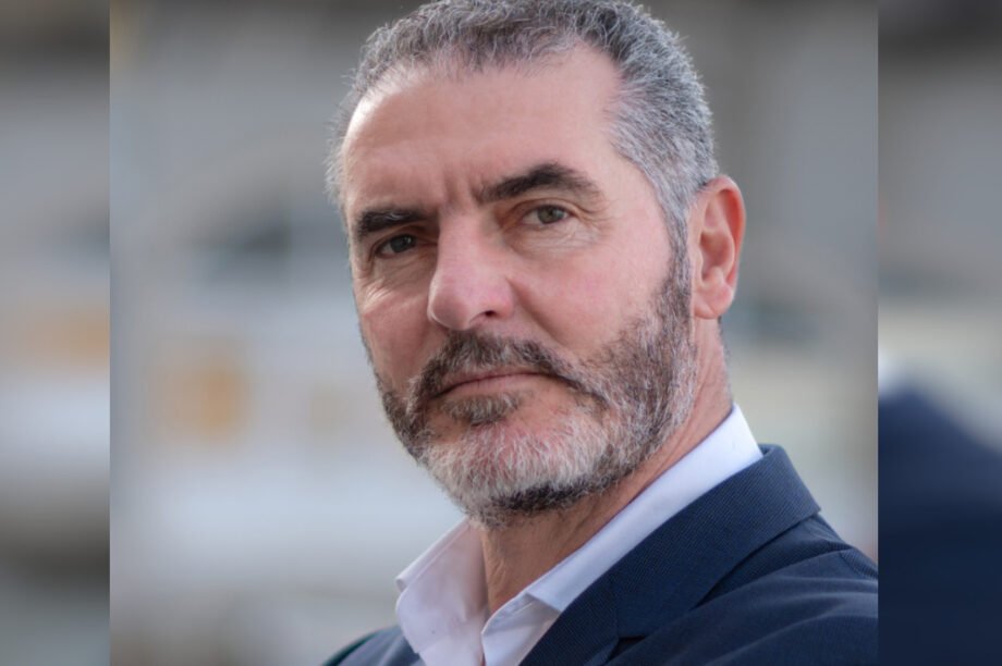 Μανόλης Χνάρης