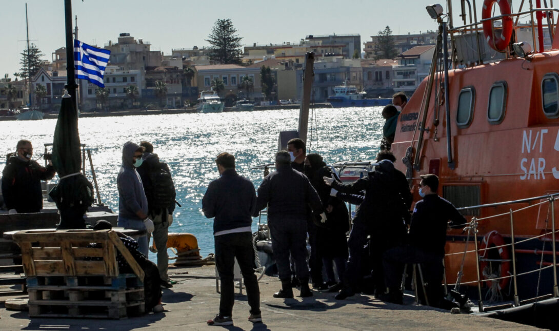 ΜΕΤΑΝΑΣΤΕΣ ΝΑΥΑΓΙΟ ΧΙΟΣ