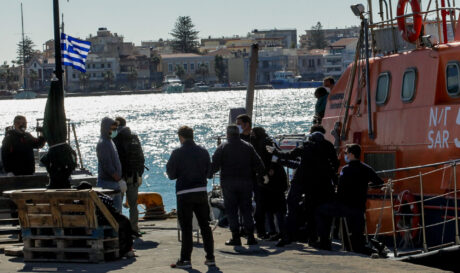 ΜΕΤΑΝΑΣΤΕΣ ΝΑΥΑΓΙΟ ΧΙΟΣ