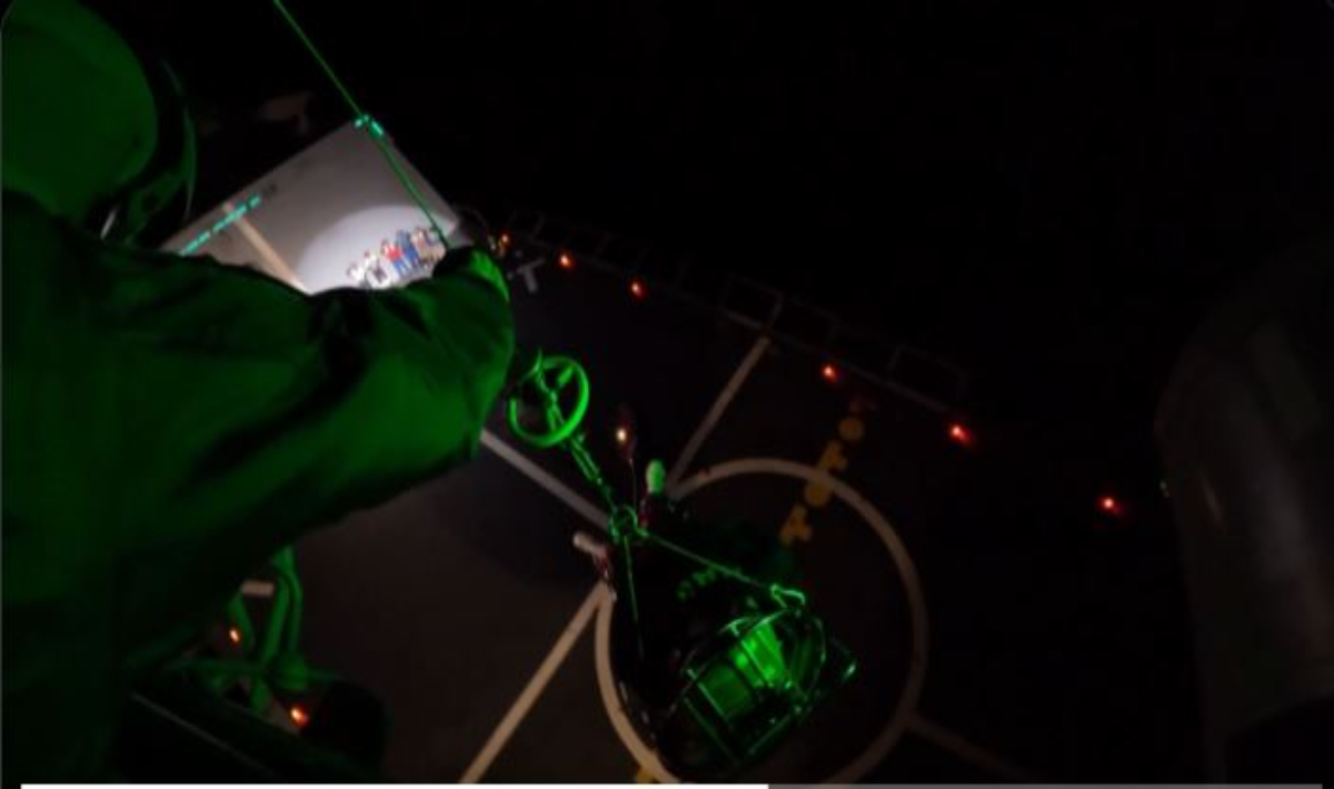 Επιτυχής αεροδιακομιδή γαλλίδας στρατιωτικού από Super Puma ανοιχτά της Κρήτης