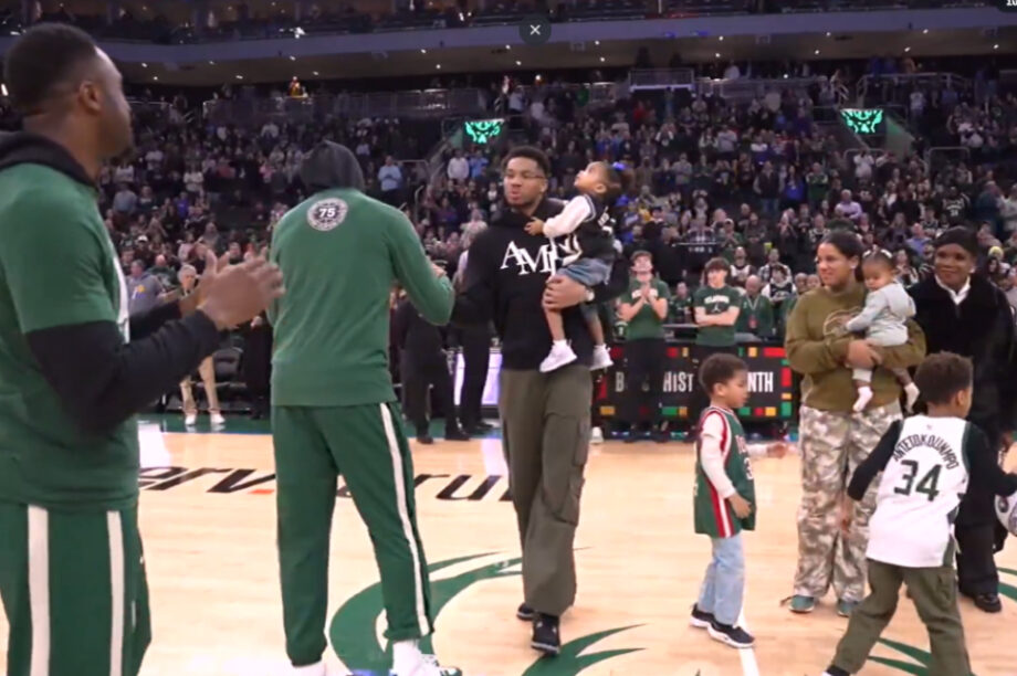 NBA: Αποθέωση Αντετοκούνμπο για την παραμονή του στο Μιλγουόκι (βίντεο)