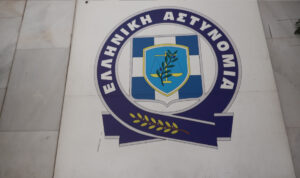 Κρήτη: Η Αστυνομία προειδοποιεί για ισχυρούς ανέμους που αυξάνουν τον κίνδυνο στους δρόμους