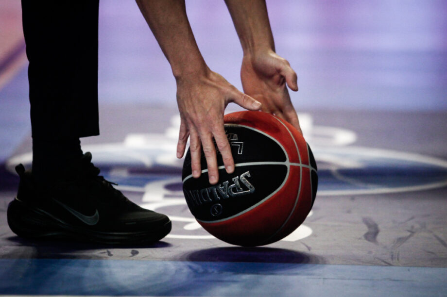 Μπάλα Μπάσκετ Διαιτητής