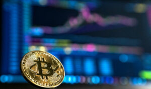 «Βυθίζεται» όλο και περισσότερο το Bitcoin