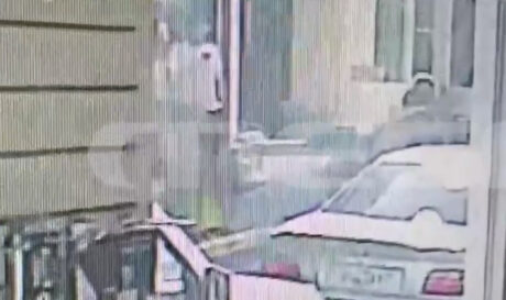 Κουρέας Επίθεση