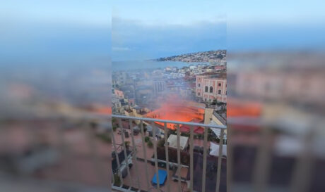 Φωτιά Νάπολη